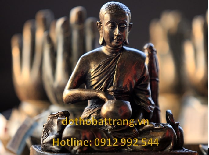 Cửa hàng đồ thờ chuyên bán tượng Phật cổ tại quận 2