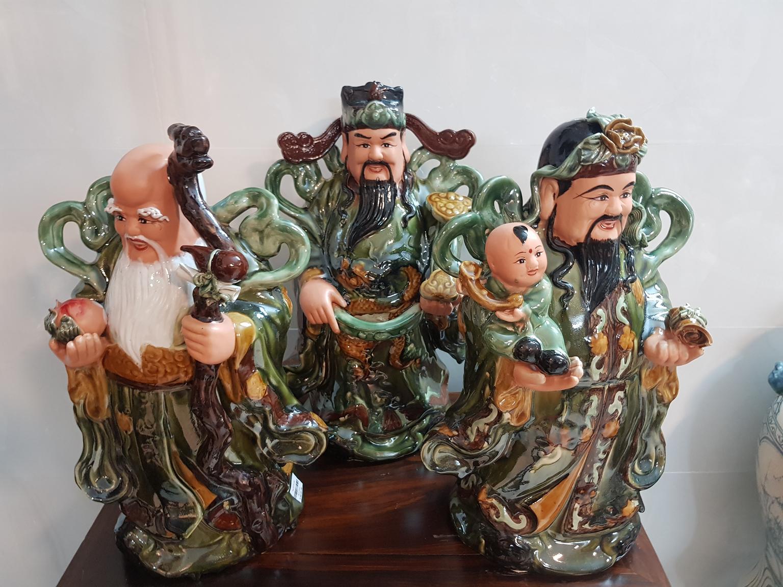 Tủ thờ tam đa mua ở đâu ? giá bán bao nhiêu tiền ?