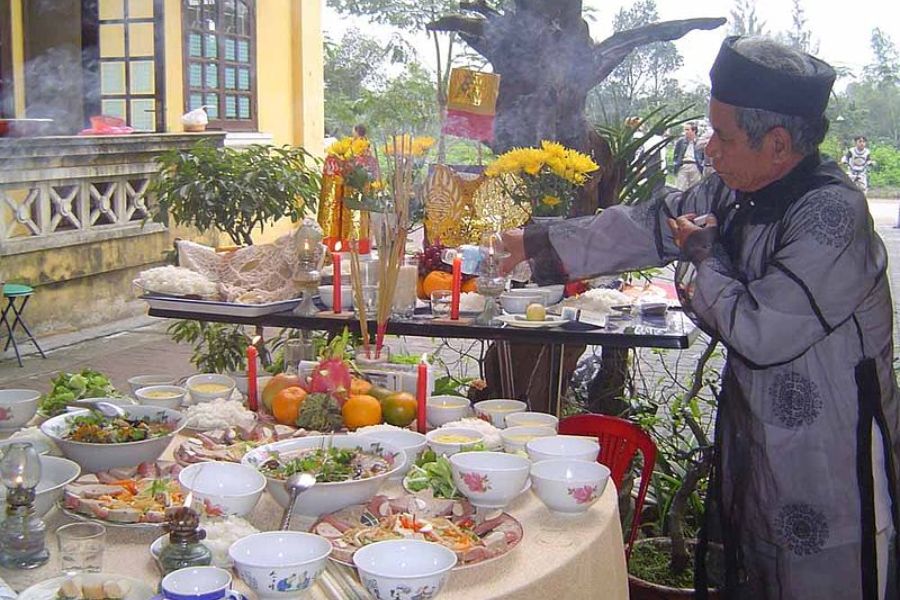 Bài văn khấn cúng tất niên cuối năm