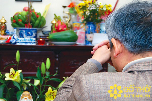Bài văn khấn sáng mồng 1 Tết