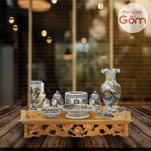 Nên chọn đế kê bát hương bằng sứ hay bằng gỗ?
