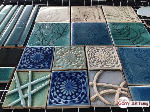 Gạch Ốp Nhà Vệ Sinh Nhỏ Giá Bao Nhiêu Một Mét