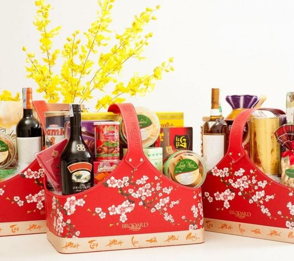 Các loại quà tặng cho doanh nghiệp – Xưởng sản xuất quà tặng gốm sứ
