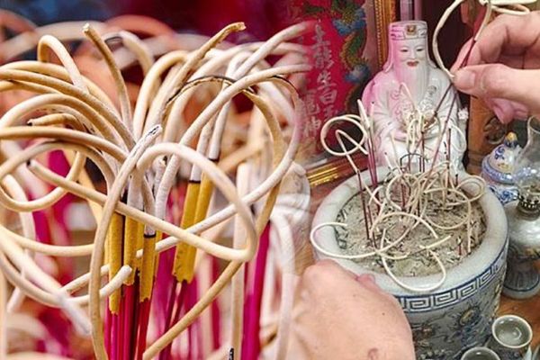 Cách thức thay tro bát hương dịp cuối năm giữ tài lộc cho gia đình