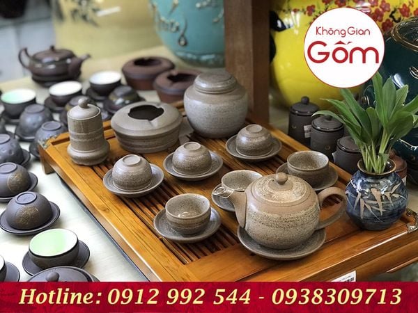 Công ty cung cấp quà tặng đại hội cao cấp in logo theo yêu cầu