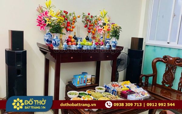 Trang trí phòng thờ gia tiên đẹp mắt mà trang trọng
