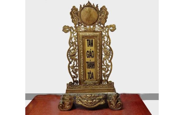 Mẫu bài vị hương linh và ý nghĩa phong thủy bài vị thờ cúng