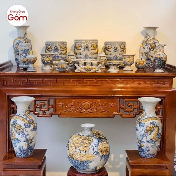 Cửa hàng đồ thờ cúng cao cấp TpHCM – Cách chọn đồ thờ gốm sứ chính gốc