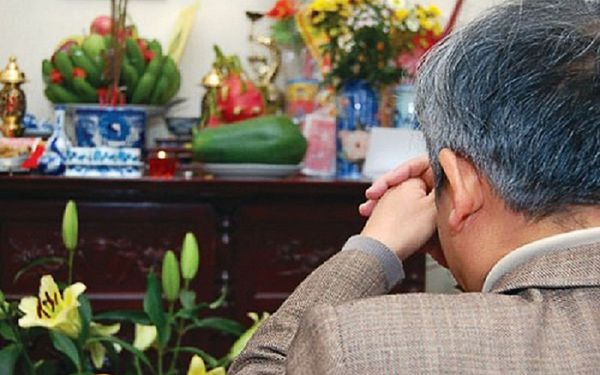 Văn khấn rước tổ tiên ngày 30 Tết