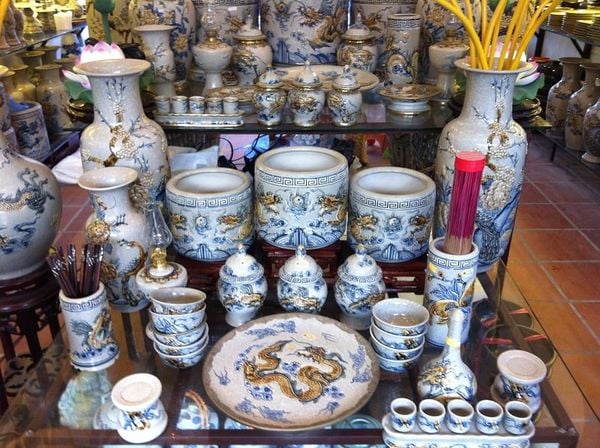 Tục chưng hoa ngày Tết của người Việt – Tục thờ cúng ngày Tết