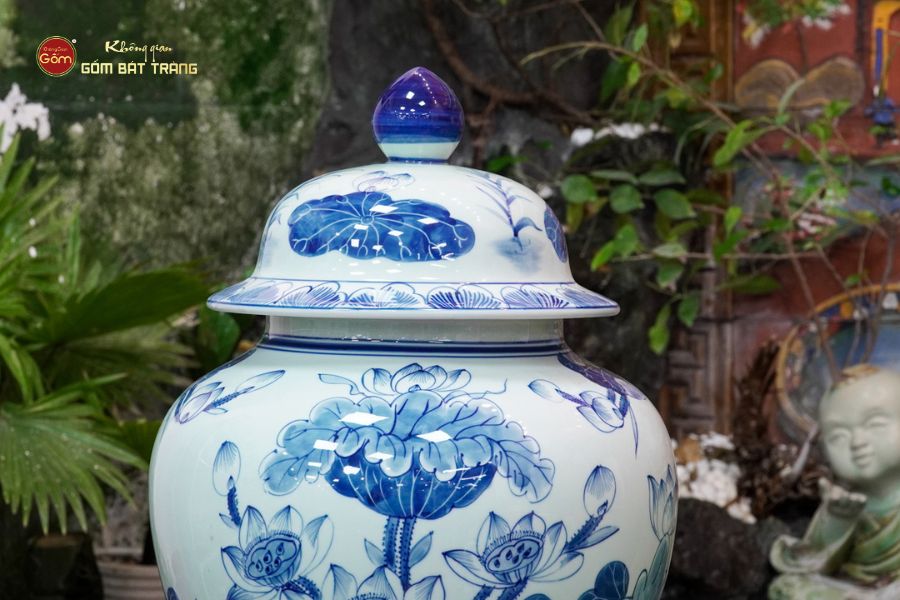 Chóe Men Lam Vẽ Tay Họa Tiết Hoa Sen Trắng
