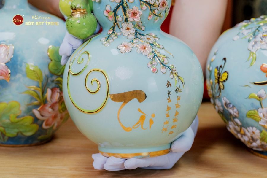 Bình Hồ Lô Xanh Biển Đắp Nổi Vẽ Vàng Tài Lộc