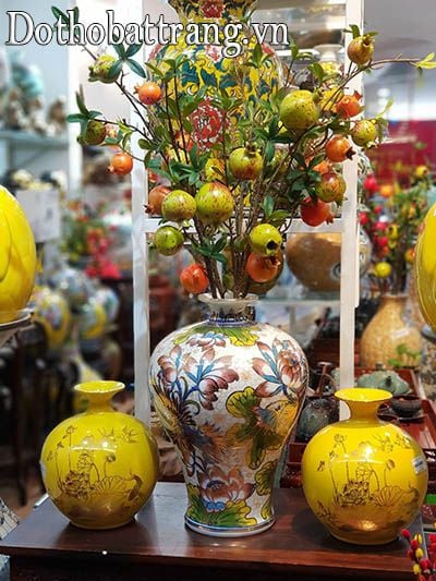 Bình nào cắm hoa Hồng đẹp? Cách cắm các loại hoa Hồng trong ngày Tết
