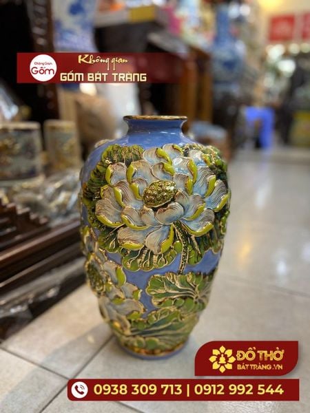 Bật mí các mẫu bình gốm sứ cắm tuyết mai đẹp chơi Tết
