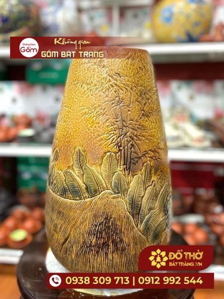 Trang trí cành mận rừng cắm bình tươi lâu trong suốt dịp Tết