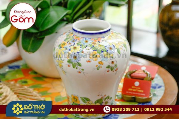 Lựa chọn các loại bình hoa gốm sứ sang trọng chưng Tết