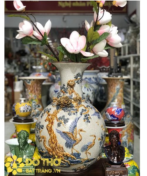 Top 5+ mẫu bình hoa trang trí Tết bằng gốm sứ mới lạ và độc đáo nhất