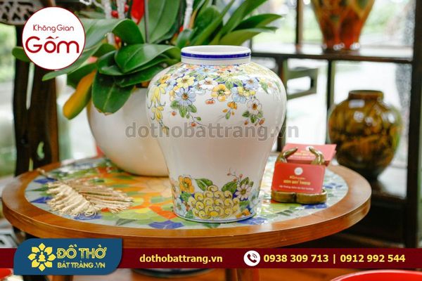 Các mẫu bình cắm hoa đẹp để bàn trang trí phòng khách dịp Tết
