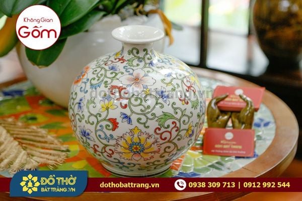 Bật mí các mẫu bình gốm sứ cắm tuyết mai đẹp chơi Tết