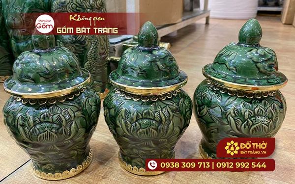 Tìm hiểu ý nghĩa của 3 chóe trên bàn thờ bạn nên biết
