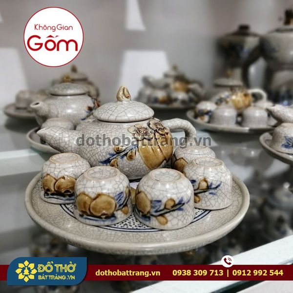 Cách bày trí bộ đồ thờ gia tiên gốm Bát Tràng chuẩn phong thủy