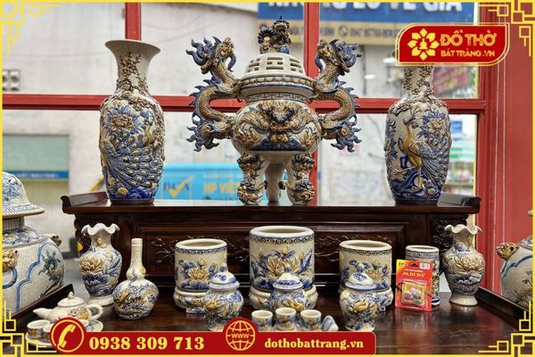 Mẫu bàn thờ gia tiên đẹp – Bộ đồ thờ gia tiên Bát Tràng đầy đủ