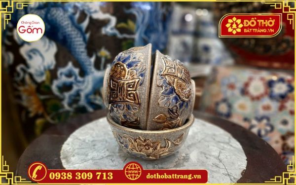 Bộ chén thờ Bát Tràng – Vật dụng không thể thiếu trên bàn thờ