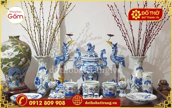 Cách bài trí bàn thờ gia tiên đơn giản mà trang trọng