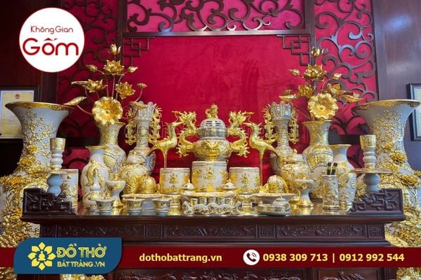 Nên dùng đồ đồng thờ cúng hay đồ thờ gốm sứ tốt hơn