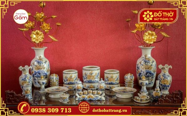 Nghệ thuật chạm nổi trên đồ thờ gốm sứ Bát Tràng