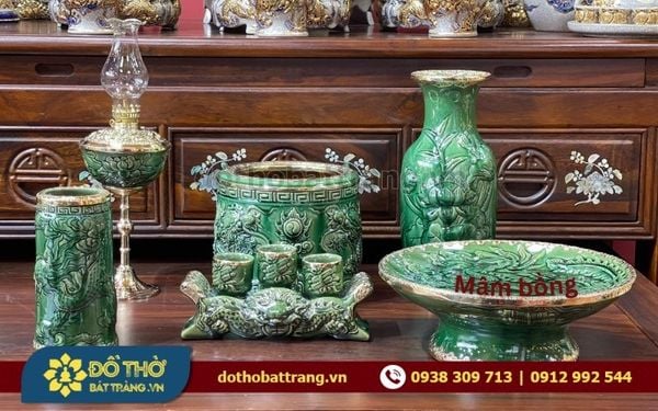 Bộ đồ thờ Bát Tràng giá bao nhiêu chuẩn nhất hiện nay