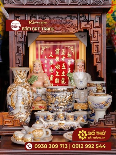 Những bộ đồ thờ cơ bản cần phải có trên bàn thờ Thần Tài