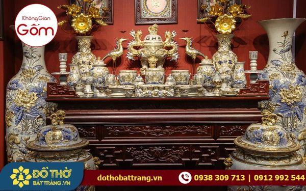 Bộ đồ thờ Bát Tràng giá bao nhiêu chuẩn nhất hiện nay