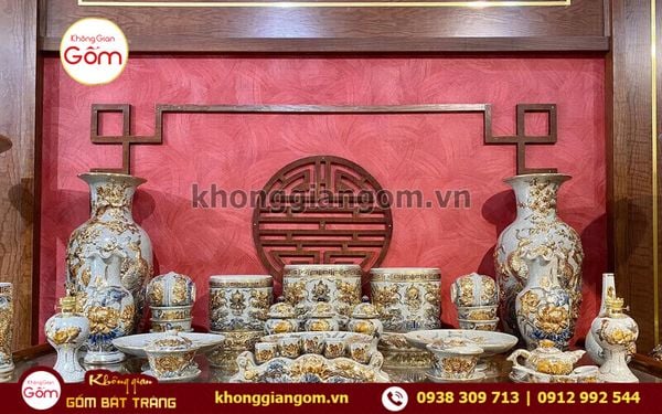 Ưu điểm nổi bật của đồ thờ men rạn vẽ vàng tại TP.HCM