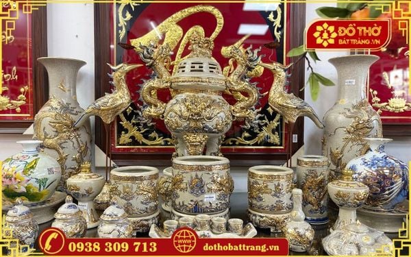 Bộ đồ thờ gốm sứ Bát Tràng men rạn vẽ vàng