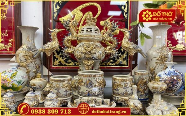 Mua đồ thờ gốm sứ Bát Tràng cho gia chủ mệnh Kim