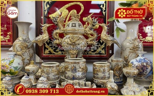 Lọ hoa thờ Bát Tràng nên mua màu men nào?
