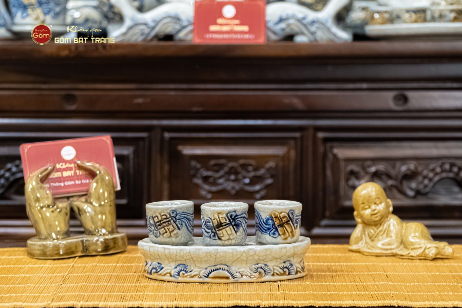 Bộ Kỷ 3 Chén Thờ Cong Men Rạn