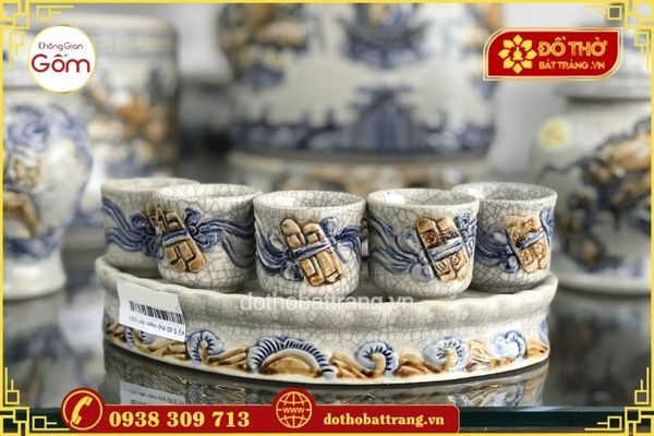 Mẫu bàn thờ gia tiên đơn giản mà sang trọng cho mọi gia đình