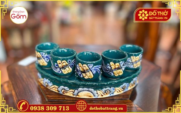 Chọn đồ thờ gốm sứ Bát Tràng cho gia chủ mệnh Mộc