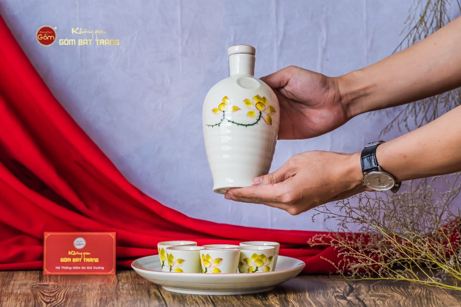 Bộ Nậm Rượu Hoa Sen Vàng