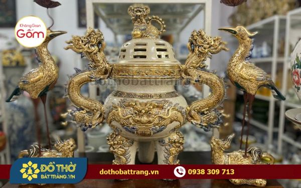 Đồ thờ gốm sứ Bát Tràng và mẹo vệ sinh đúng cách