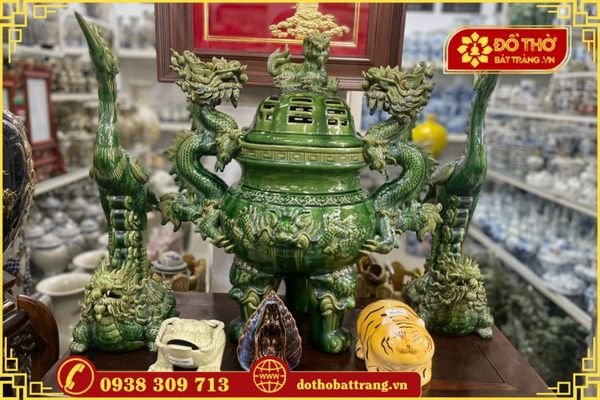 Mẫu bàn thờ gia tiên đơn giản mà sang trọng cho mọi gia đình