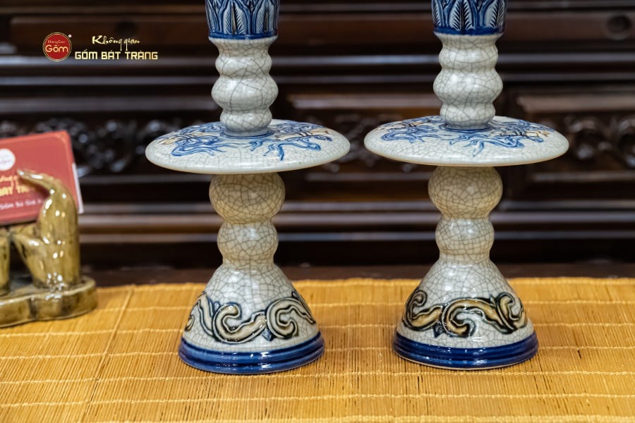 Chân Đèn Thờ Men Rạn Họa Tiết Song Long Chầu Nguyệt