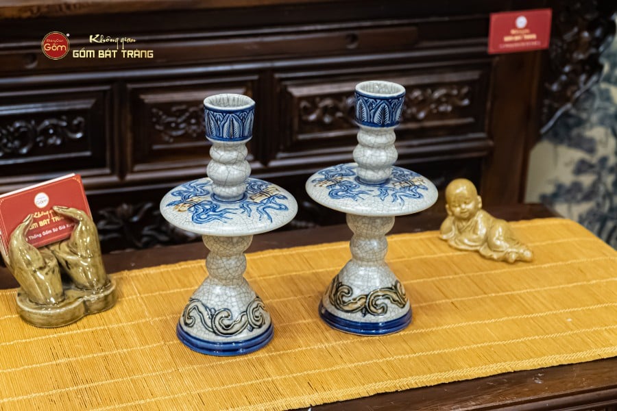 Chân Đèn Thờ Men Rạn Họa Tiết Song Long Chầu Nguyệt