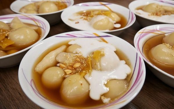Gợi ý 5+ bộ bát đĩa, khay sứ cúng Tết Đoan Ngọ