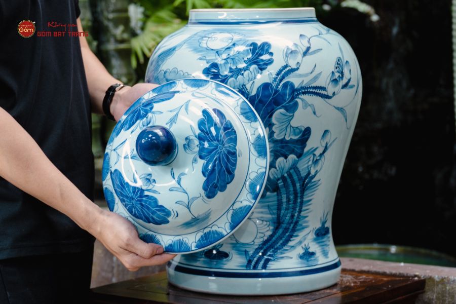 Chóe Men Lam Họa Tiết Hoa Sen