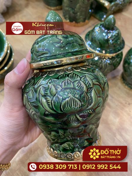Tìm hiểu ý nghĩa của 3 chóe trên bàn thờ bạn nên biết