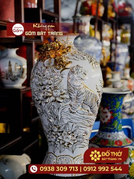 Các mẫu bình cắm hoa Tết độc lạ thu hút khách hàng