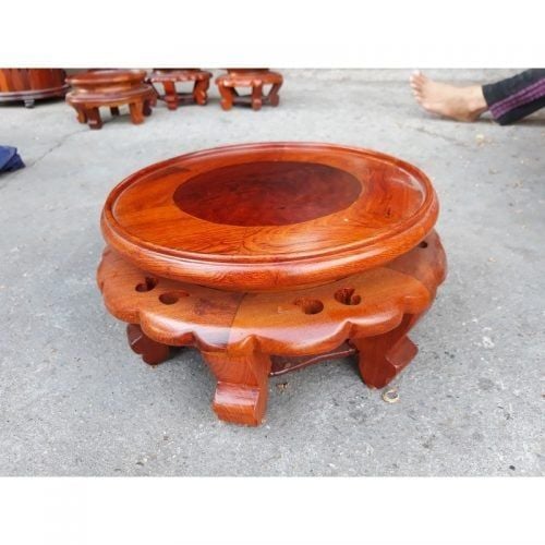 Tại sao người ta dùng chân đế kê bát hương?